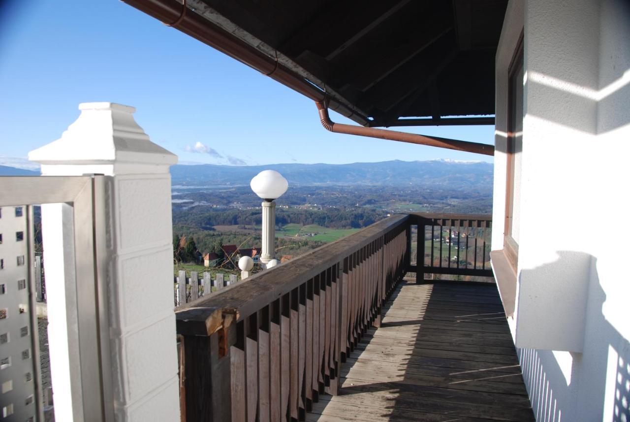 Naturpark-.Weinbergferienhaus كيتسك إيم زاوزال المظهر الخارجي الصورة