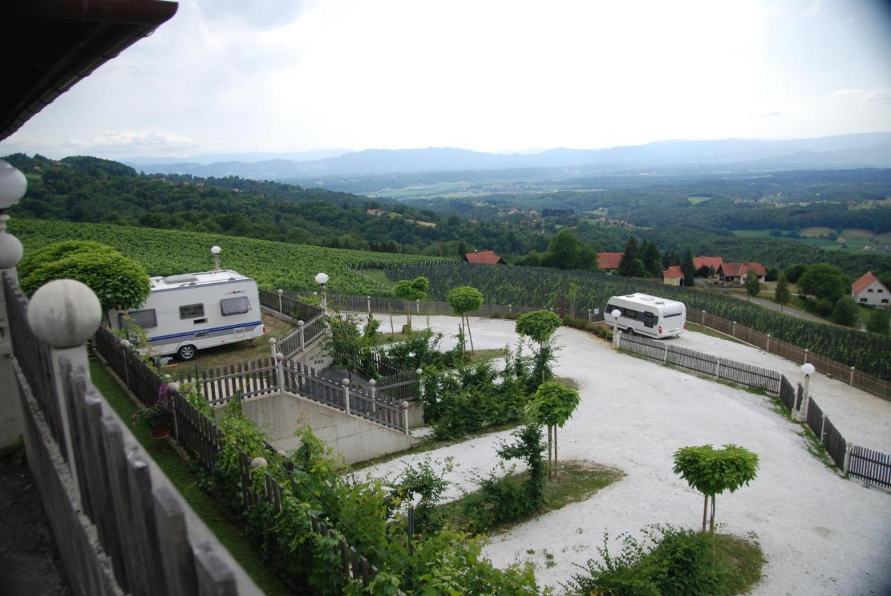 Naturpark-.Weinbergferienhaus كيتسك إيم زاوزال المظهر الخارجي الصورة